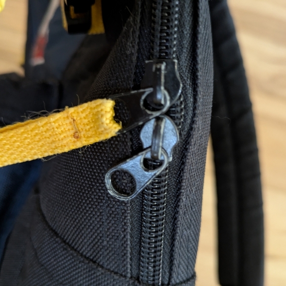 Vintage Looney Tunes Taz Embroidered Backpack - Picture 6 of 9